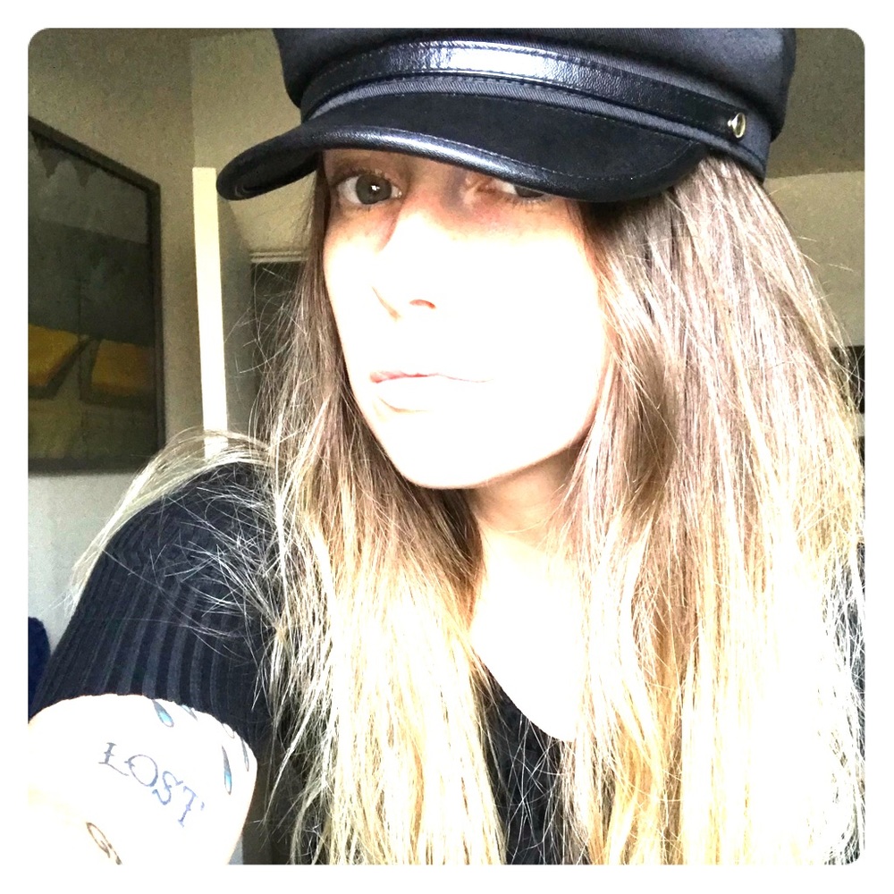 Black baker boy hat